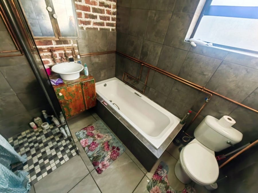 2 Bedroom Property for Sale in Miederpark North West